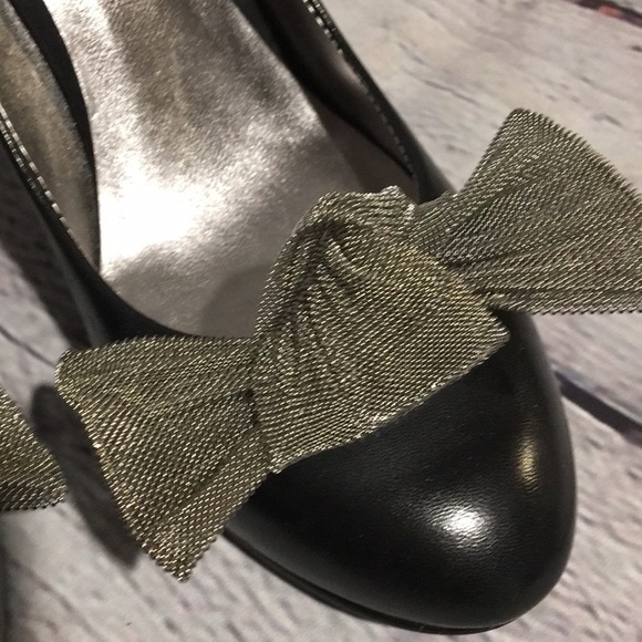 Nine West Camelita mesh bow black leather heels - Picture 9 of 10